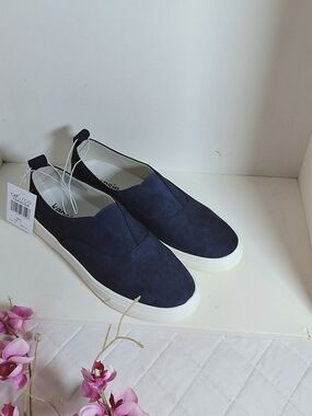 Kensie Navy Slip-On Loafers with White Sole